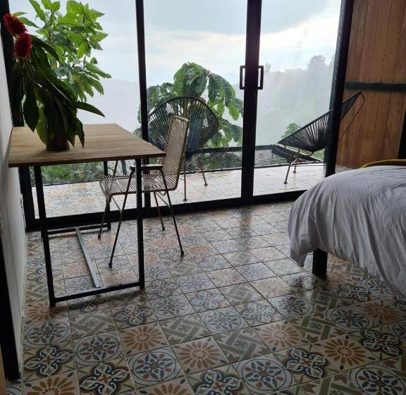 بانگلوی استاندارد, Lodge Paraiso Verde