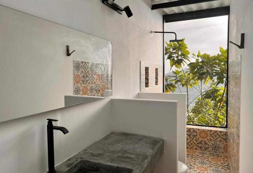 بانگلوی استاندارد, Lodge Paraiso Verde