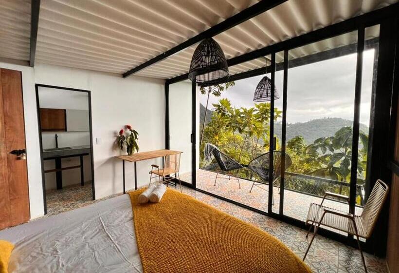 بانگلوی استاندارد, Lodge Paraiso Verde