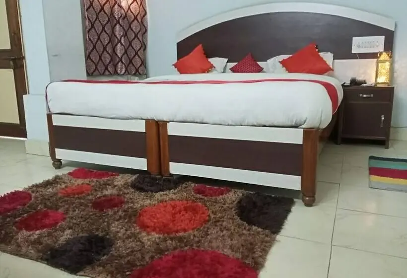 Chambre Deluxe, Raja