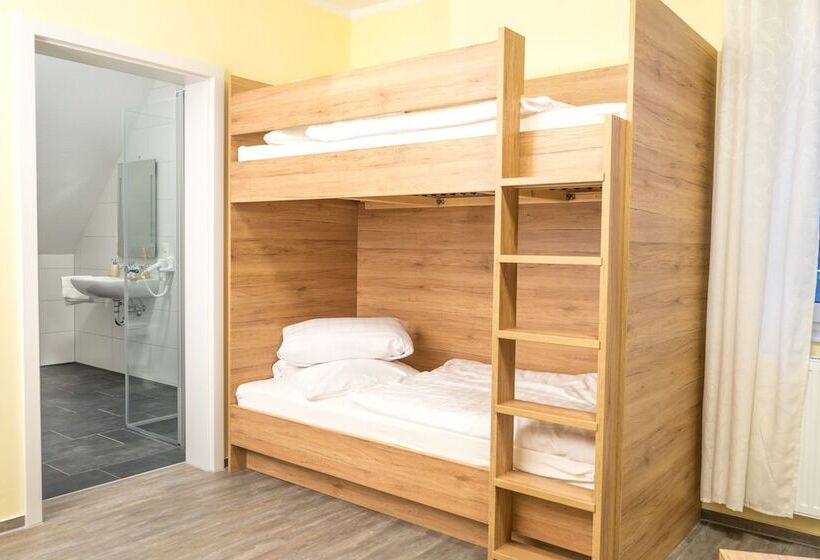 Family Suite, & Restaurant Sparta