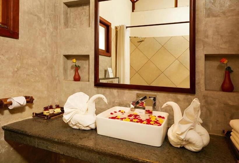 فيلا ديلوكس غرفة نوم, Raindrops Resorts Wayanad