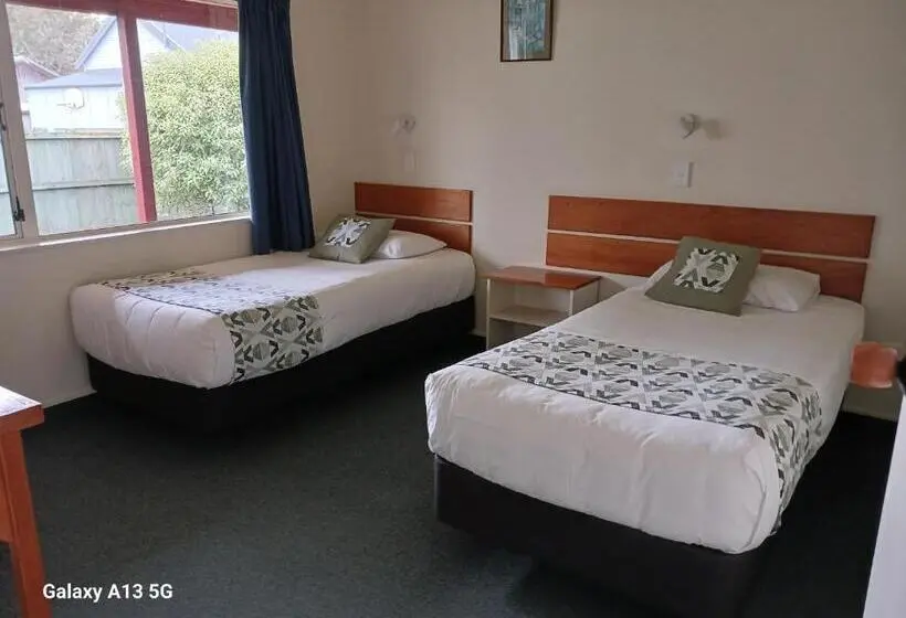 Perhehuone, Anatoki Lodge Motel