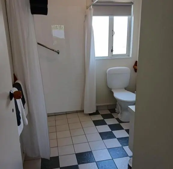 Perhehuone, Anatoki Lodge Motel