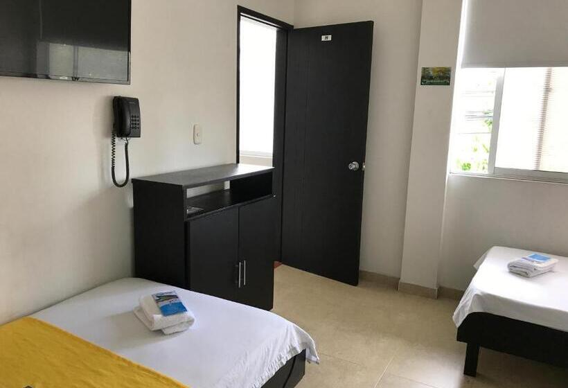 חדר סטנדרט לארבעה, Embajador Del Llano