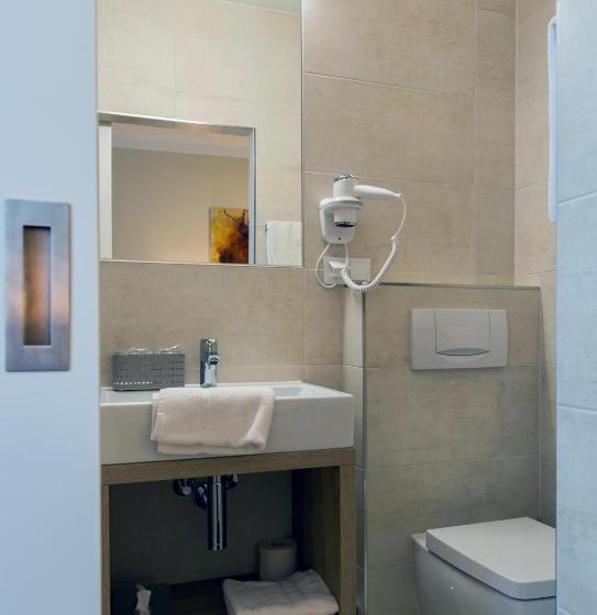 Budget Værelse, Guidassoni