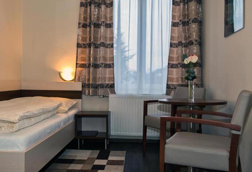 Familie Værelse, Guidassoni