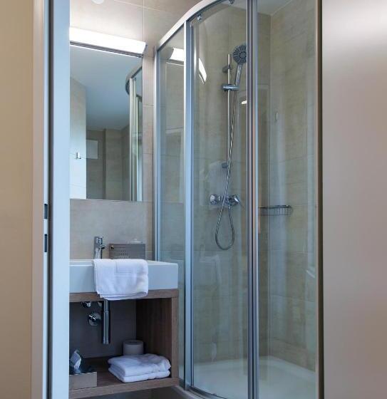 Budget Værelse, Guidassoni