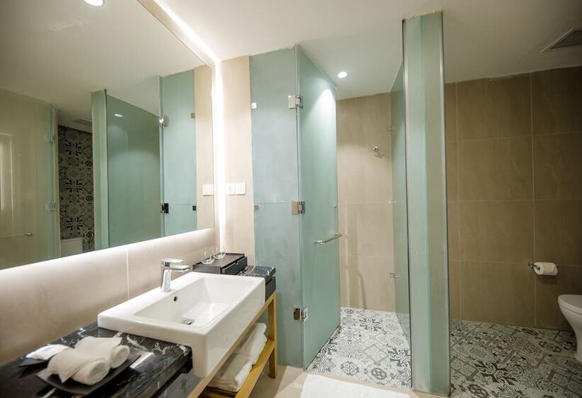 اتاق لوکس, Quinter Central Nha Trang