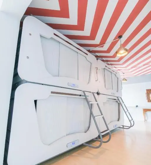 Deluxe Yhden Hengen Huone, Seaview Capsule