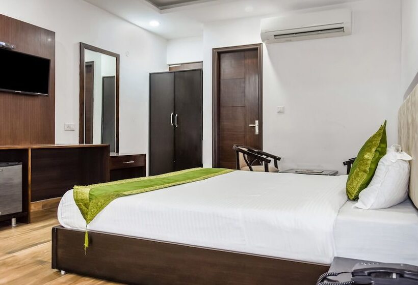 Номер Deluxe, Treebo Red Petal Jalandhar