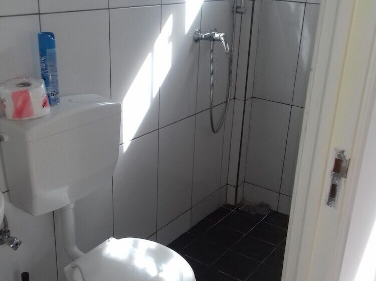 اتاق لوکس چهار تخته, Waterland Suites