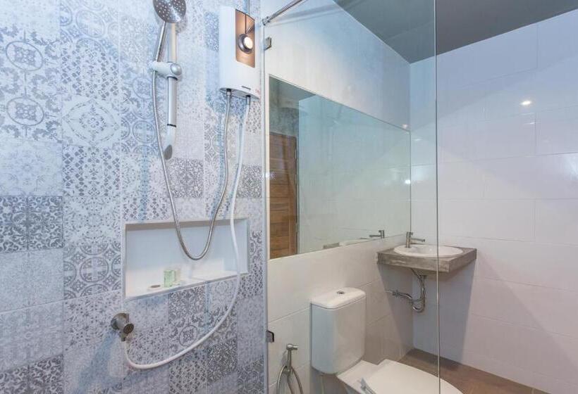 سوئیت جونیور خانوادگی, Light Khao Lak Resort