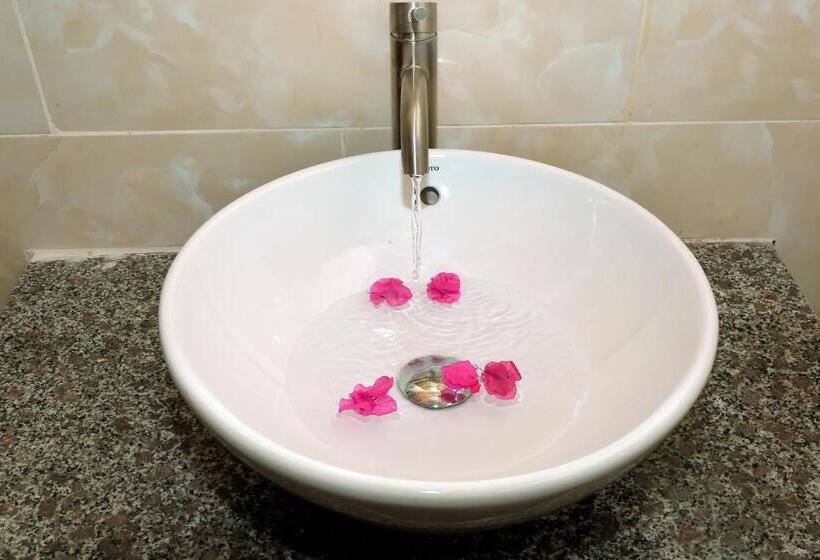 اتاق استاندارد سه تخته با چشمانداز باغ, Ong Lang Garden Resort