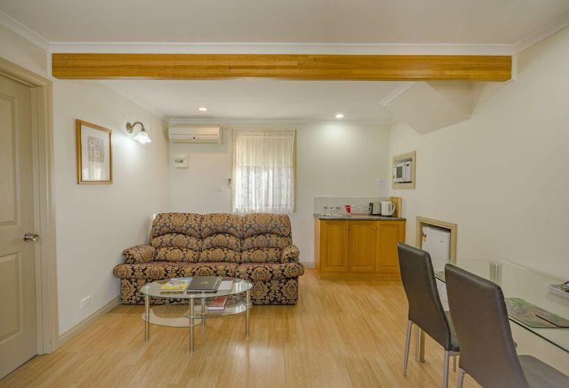 غرفة أساسية سرير مزدوج, Queechy Motel