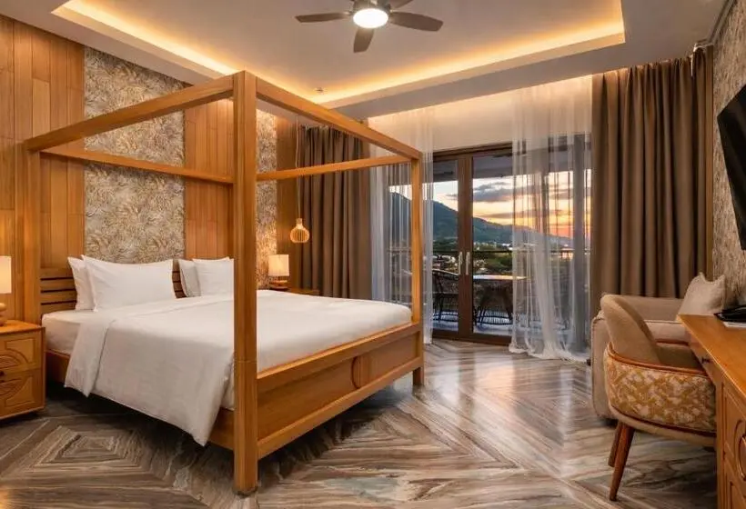 اتاق لوکس با چشم‌انداز باغ, Garden Hill Resort & Spa