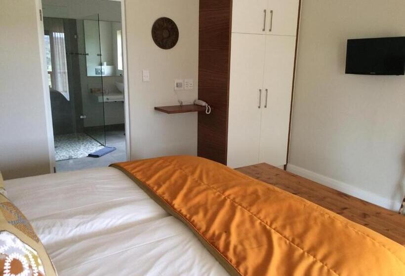 سوییت, Fish Eagle Lodge