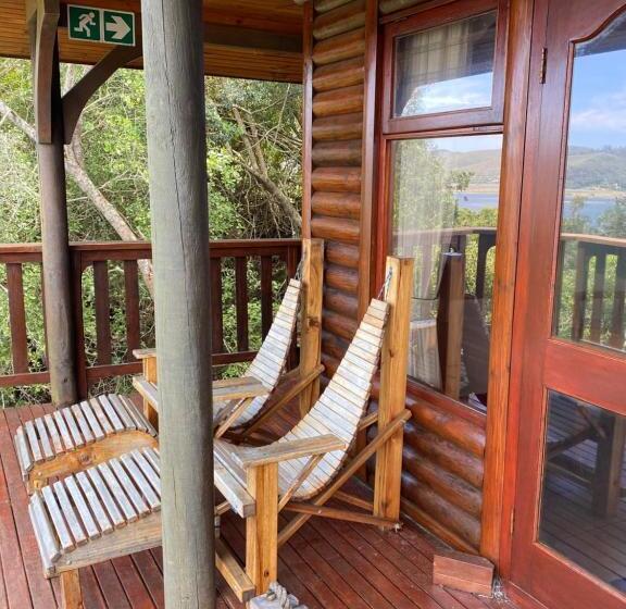 کلبه ییلاقی, Fish Eagle Lodge