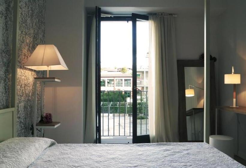 Family Room, Indisparte Suites