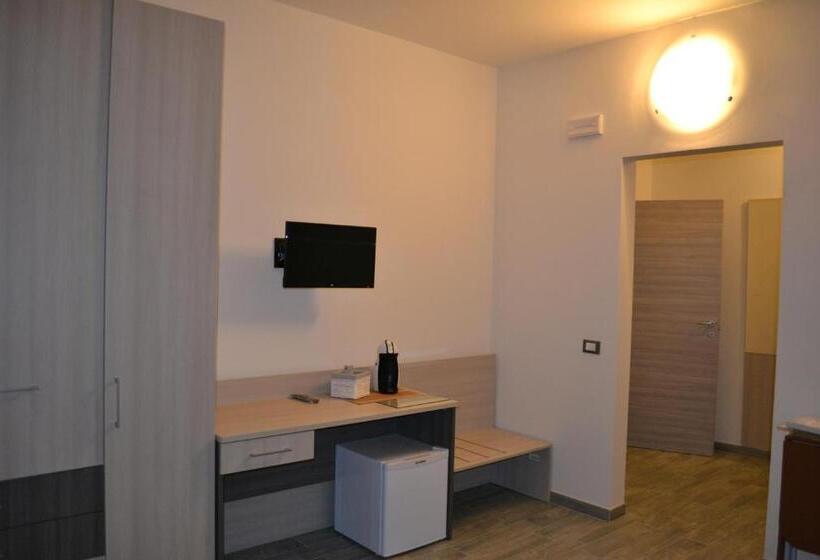 اتاق لوکس, La Chance