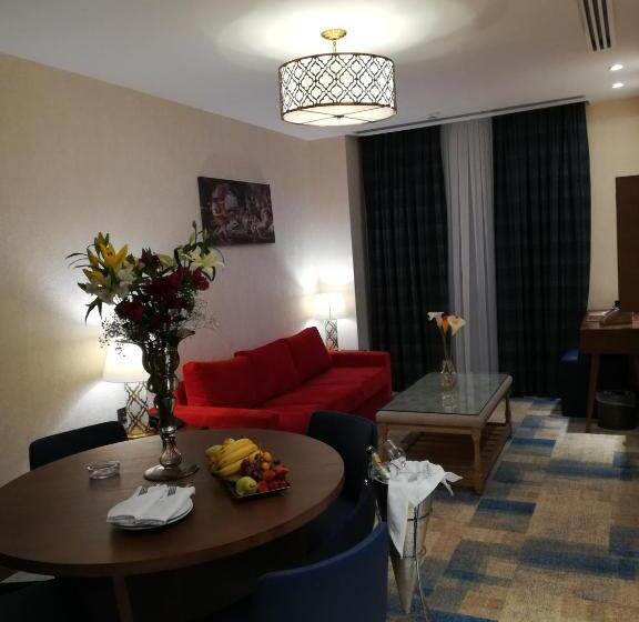 سوییت خانوادگی, Hyksos