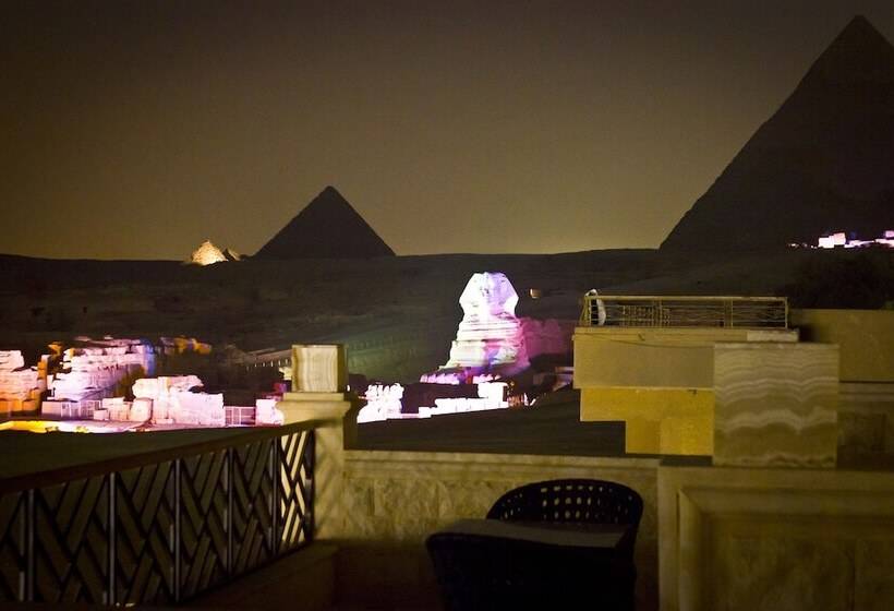 اتاق سوپریور با چشم‌انداز, Pyramids Valley Boutique