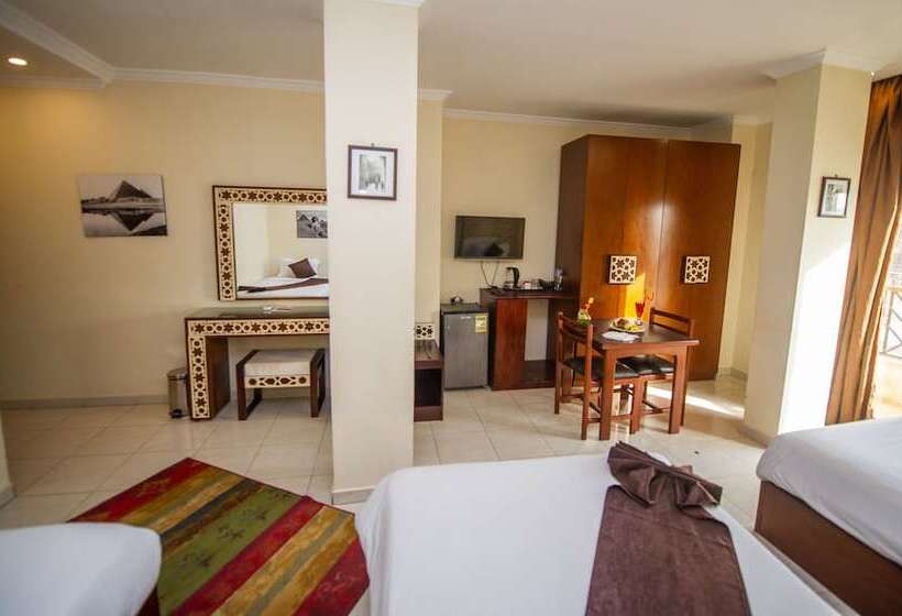 اتاق سوپریور با چشم‌انداز, Pyramids Valley Boutique