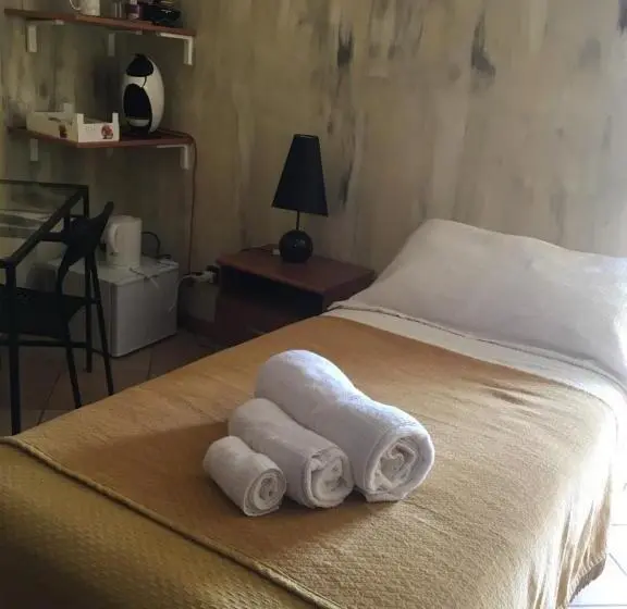 スタンダードシングルルーム, B & B La Guesthouse