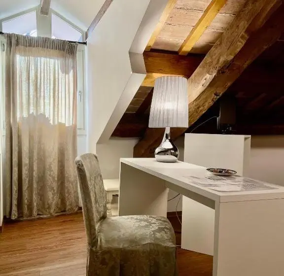 キングサイズベッドのスタンダードルーム, Ca' Settecento Villa Cavazza Querini