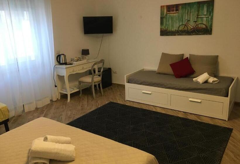 Четырехместный Номер Superior, City Garden Guest House