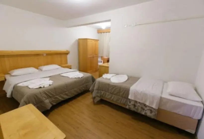 Standard Kolmen Hengen Huone, 13 Linden