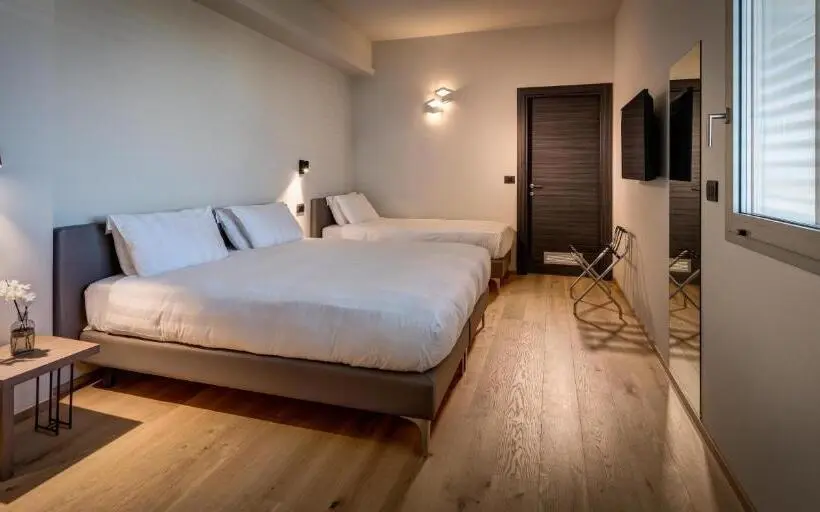 3-Bett-Standardzimmer, The Cube