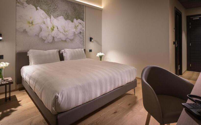 חדר סופריור עם מיטת קינג, The Cube