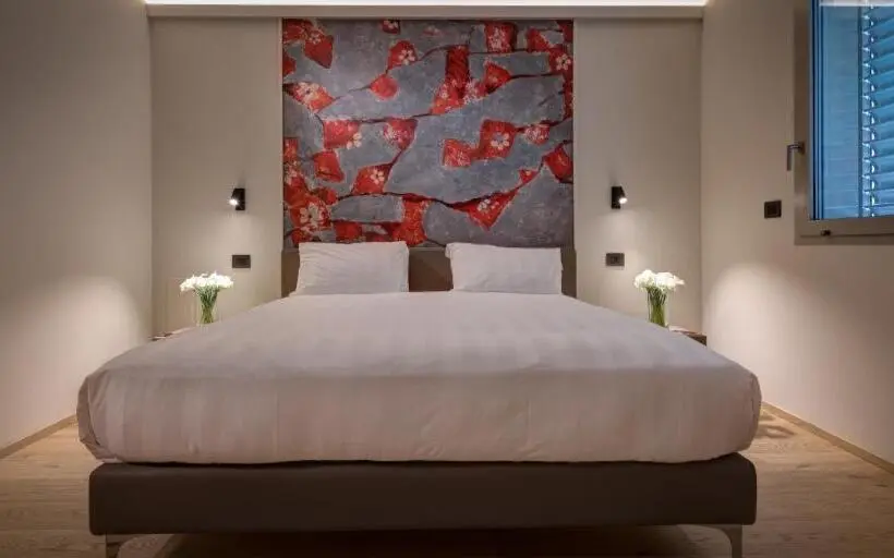 Superior Zimmer Kingsize Bett, The Cube