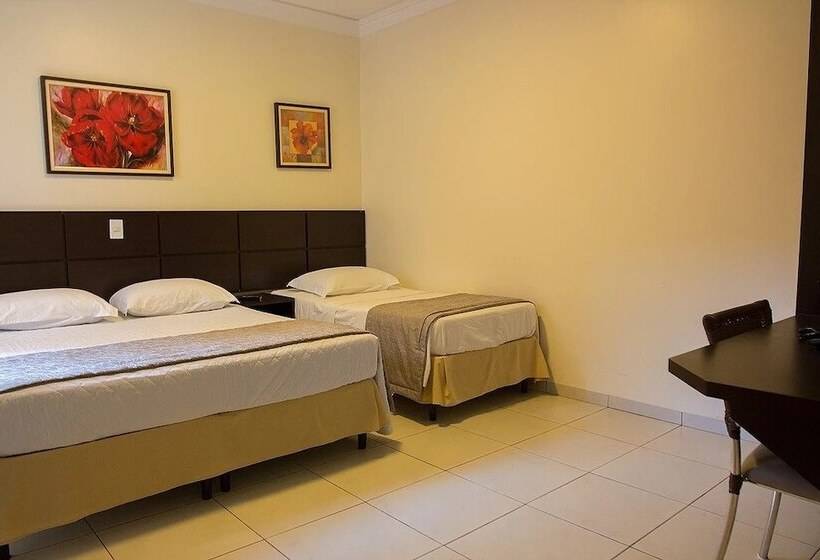 غرفة قياسية ثلاثية, Valencia