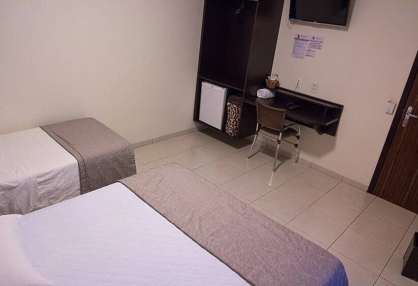 غرفة قياسية ثلاثية, Valencia