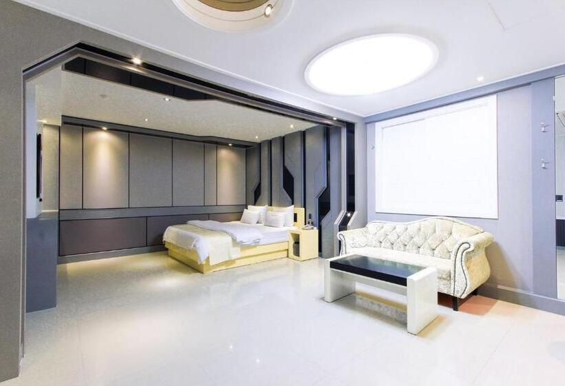 سوییت, Renaissance Hotel Pohang