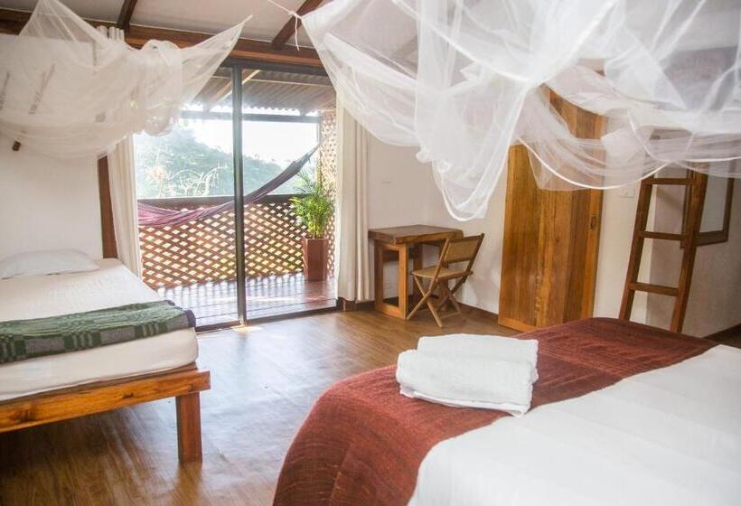 Семейный Номер, Masaya Casas Viejas