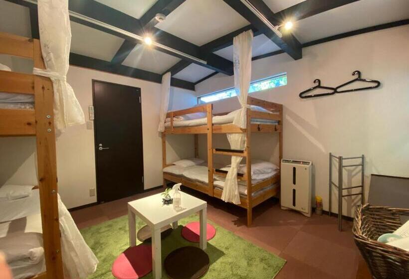 غرفة قياسية رباعية, Bamboo Village Guest House