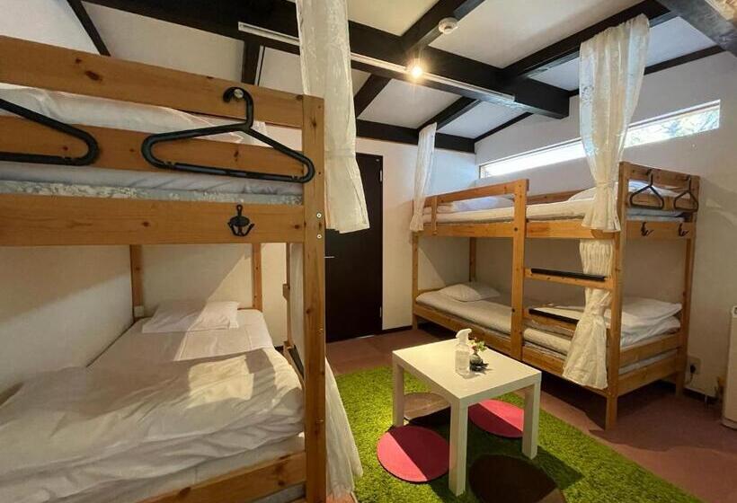 スタンダード４人部屋, Bamboo Village Guest House