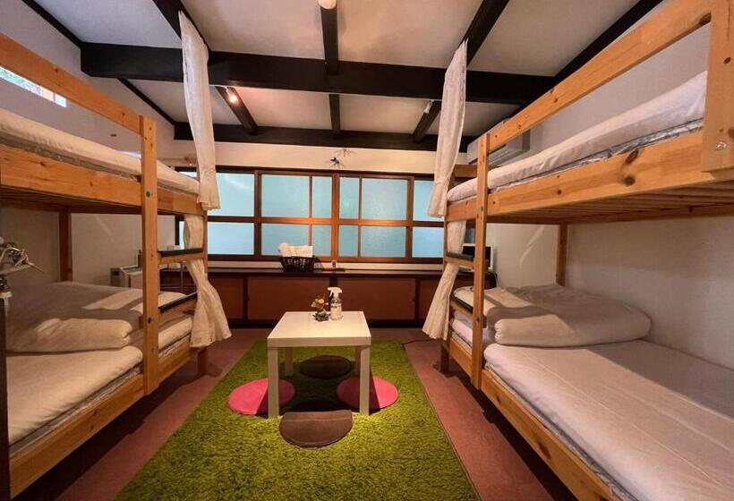 غرفة قياسية رباعية, Bamboo Village Guest House