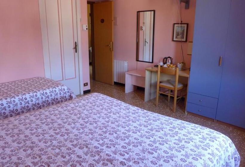 اتاق استاندارد یک نفره, Bed And Breakfast Gioiello