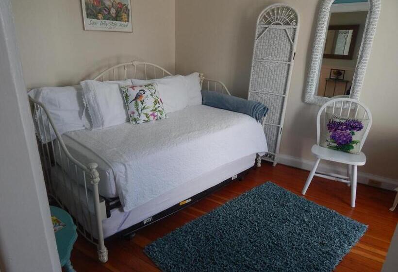 غرفة قياسية مطلّة علي الحديقة, Katys Inn