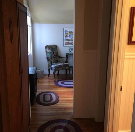 غرفة ديلوكس, Katys Inn