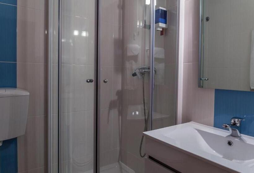 חדר משפחתי, Ondazul