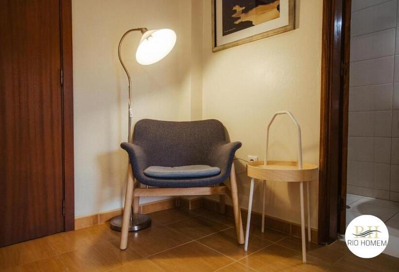 غرفة قياسية رباعية, Rio Homem