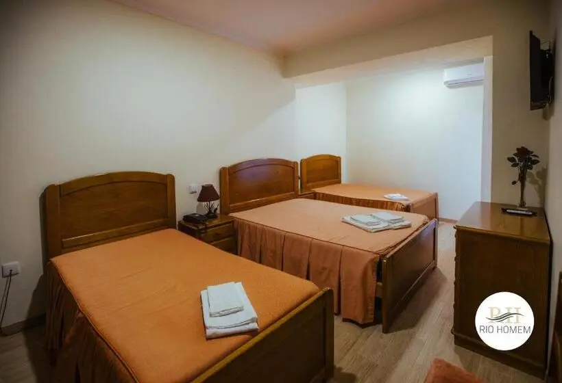 Standard Neljän Hengen Huone, Rio Homem