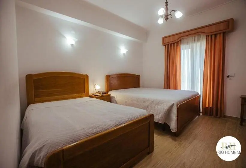 Standard Neljän Hengen Huone, Rio Homem