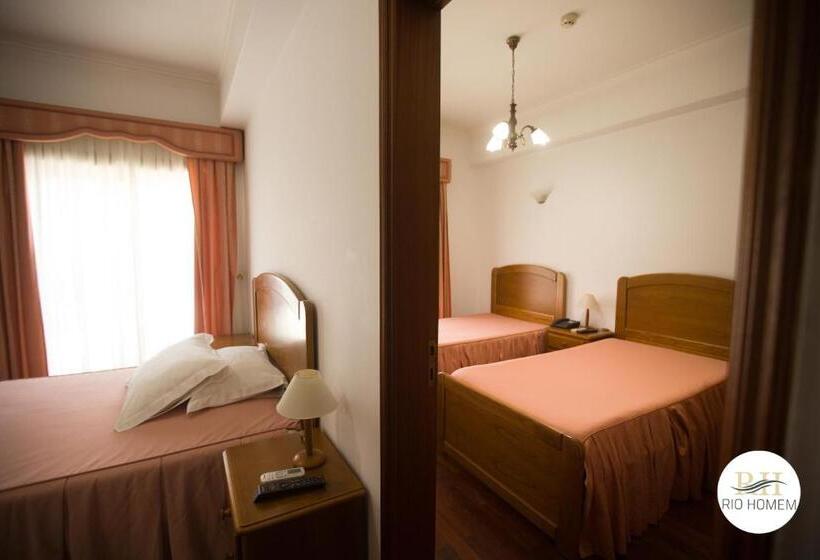 غرفة قياسية رباعية, Rio Homem