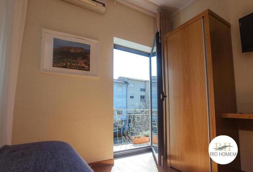 غرفة قياسية ثلاثية, Rio Homem